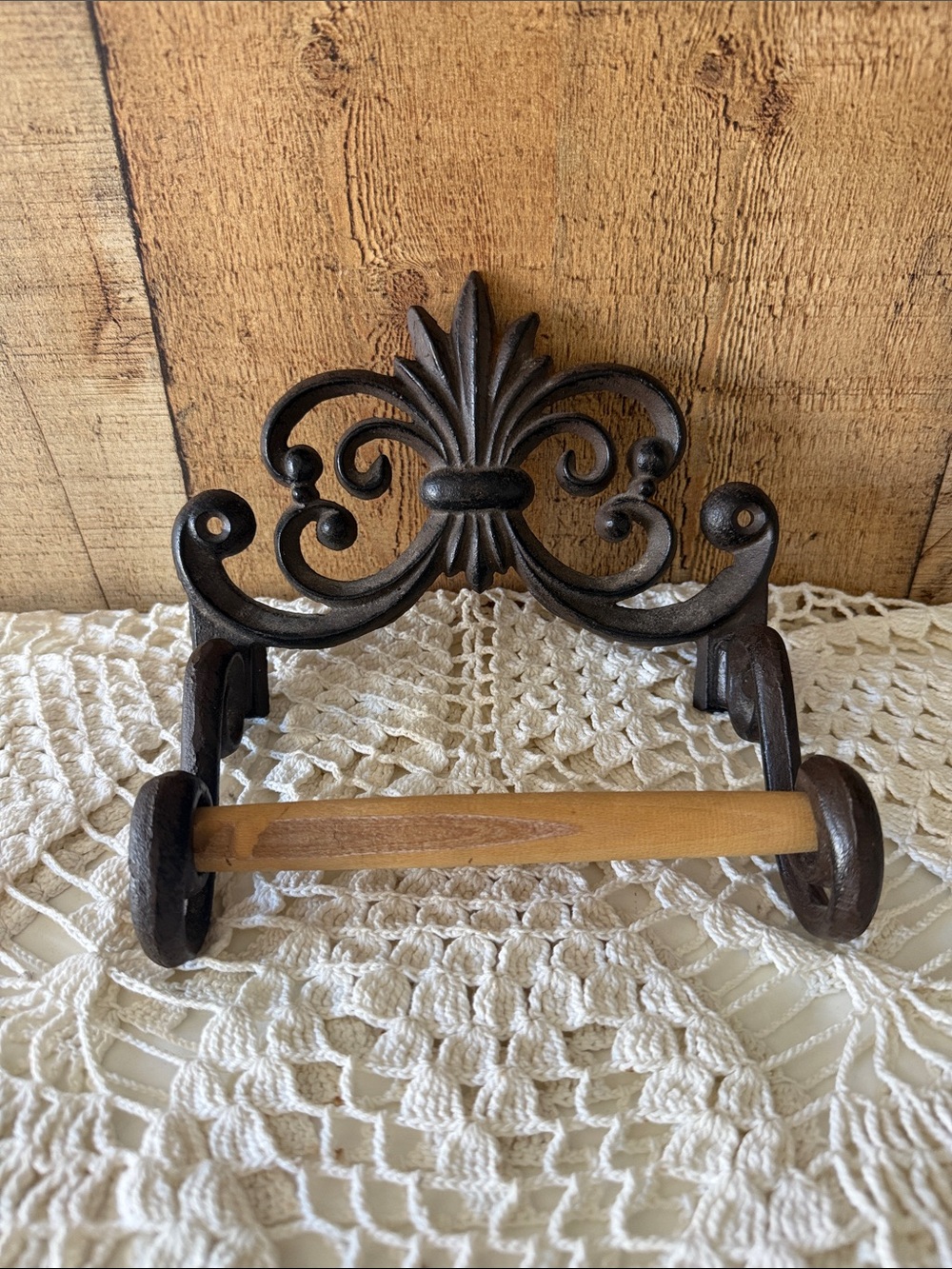 Vintage Style French Metal Lavatory Toilet Paper Roll Holder Wall Mounted